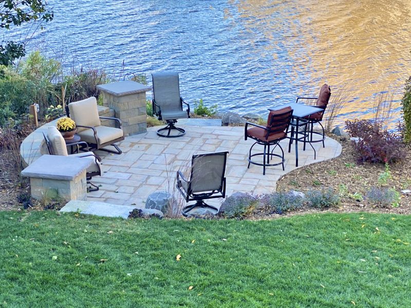  outdoor patio by lake.jpg 