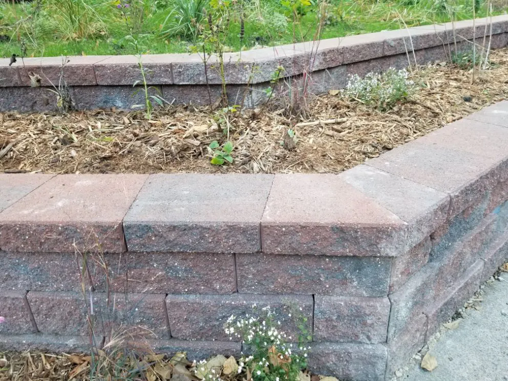 Retaining Wall Builders Image 1