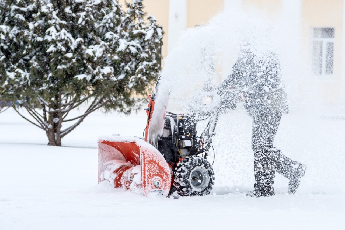 Minneapolis Parking Lot Snow Removal Featured Image