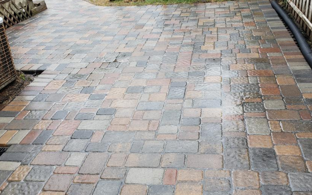 Outdoor patio area with stone tile flooring